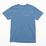 Blaues Affirmationsshirt für Kinder und Erwachsene mit Schriftzug Ich entscheide 🙂 – achtsame Mode, die Selbstvertrauen stärkt.