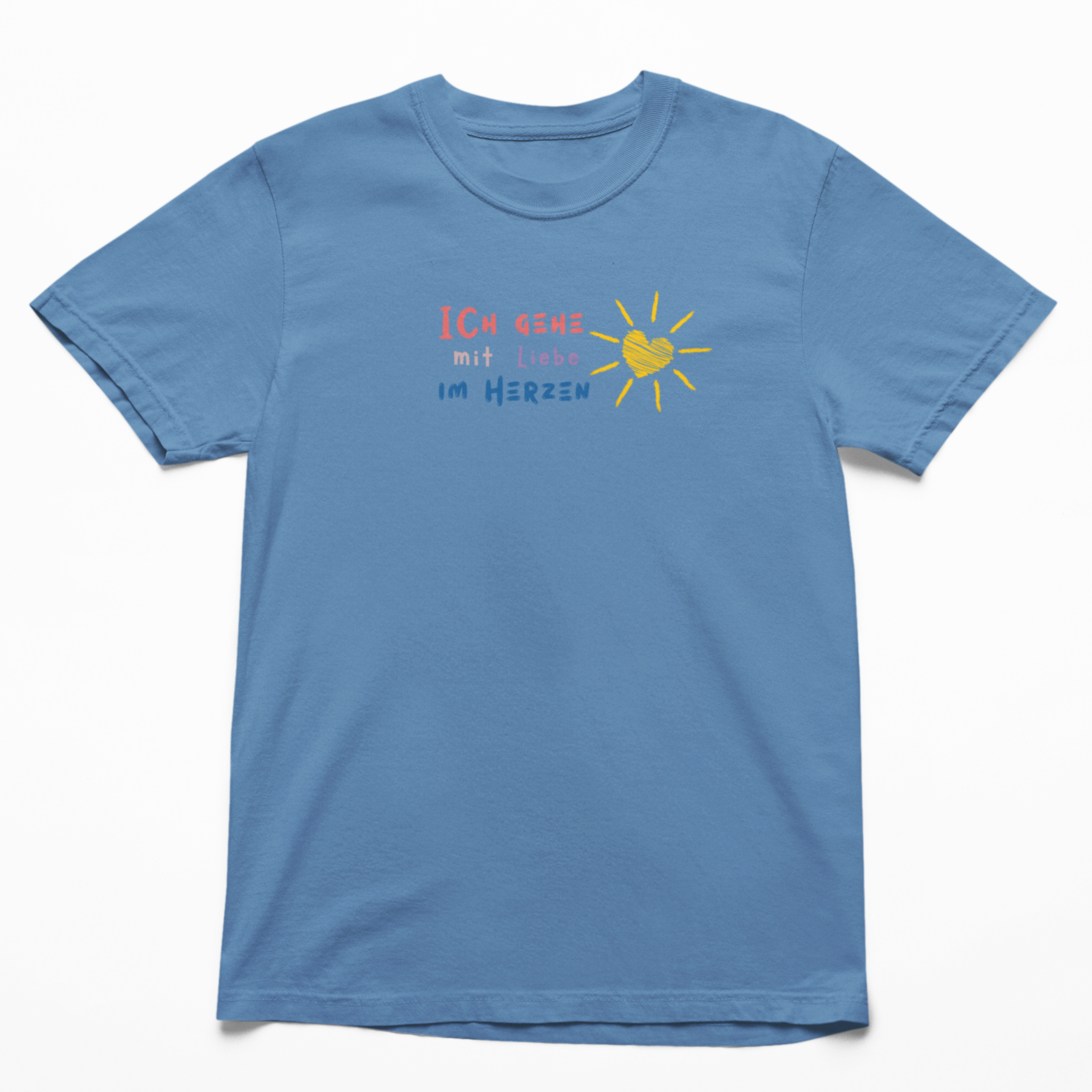 Kinder T-Shirt Indigo-Blau mit Affirmation „Ich gehe mit Liebe im Herzen“ auf der Brust – Premium-Sommerkollektion von Sinachtsam