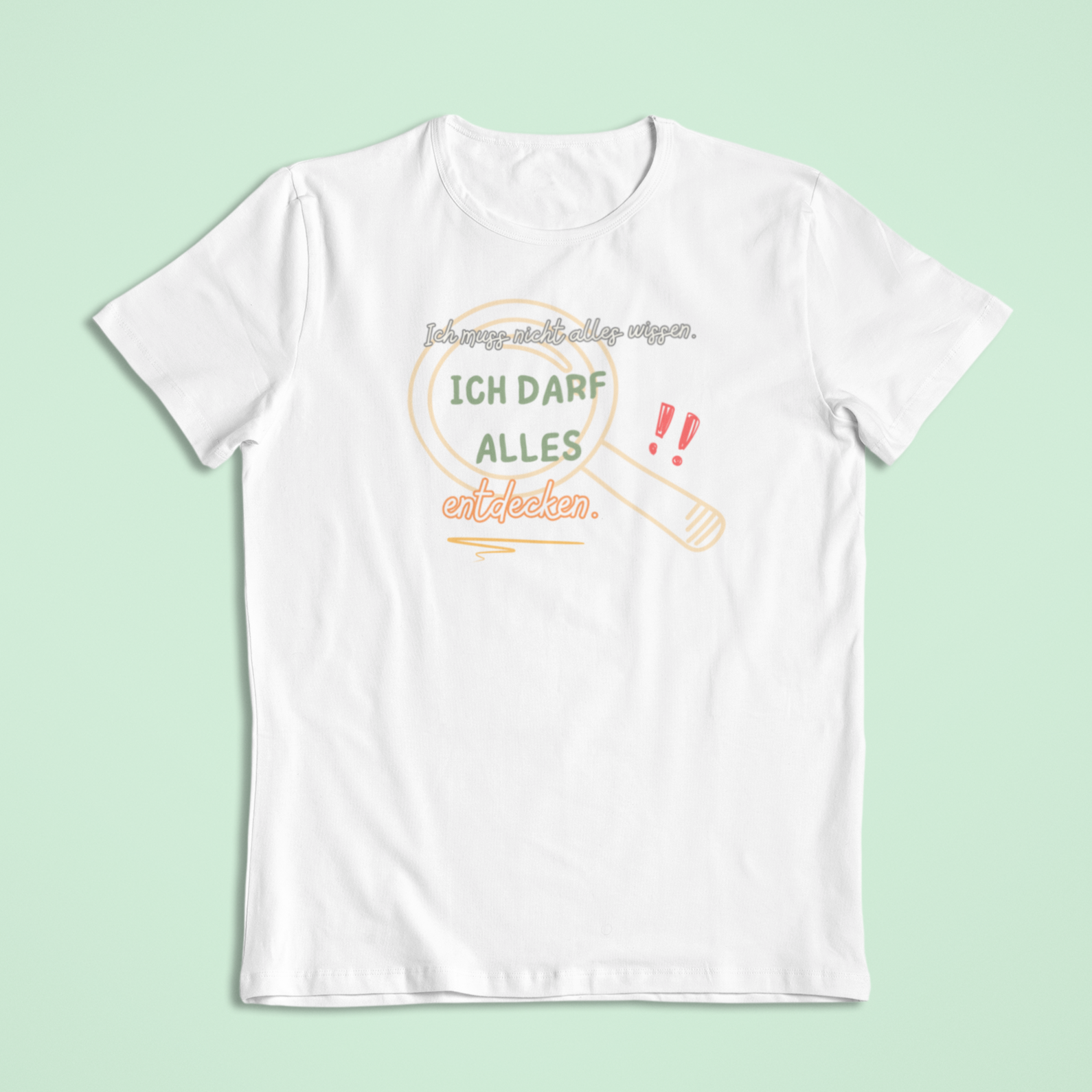 T-Shirt in Weiß mit dem Aufdruck: Ich darf alles entdecken – Einschulungskollektion von Sinachtsam