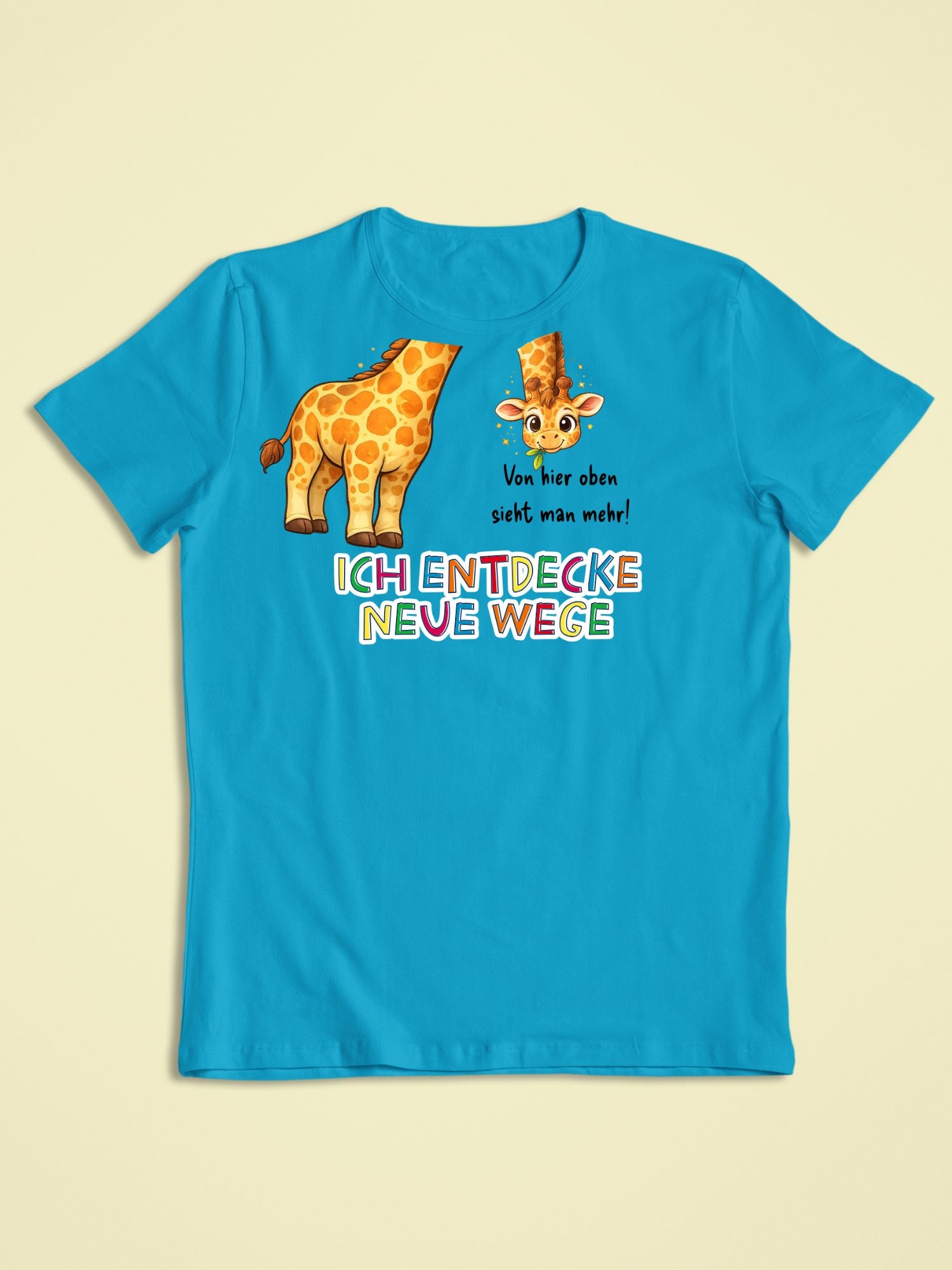 Kinder T-Shirt blau mit Gina der Giraffe und Affirmation „Ich entdecke neue Wege“ – Sinachtsam Kinder Kleidung mit positivem Glaubenssatz