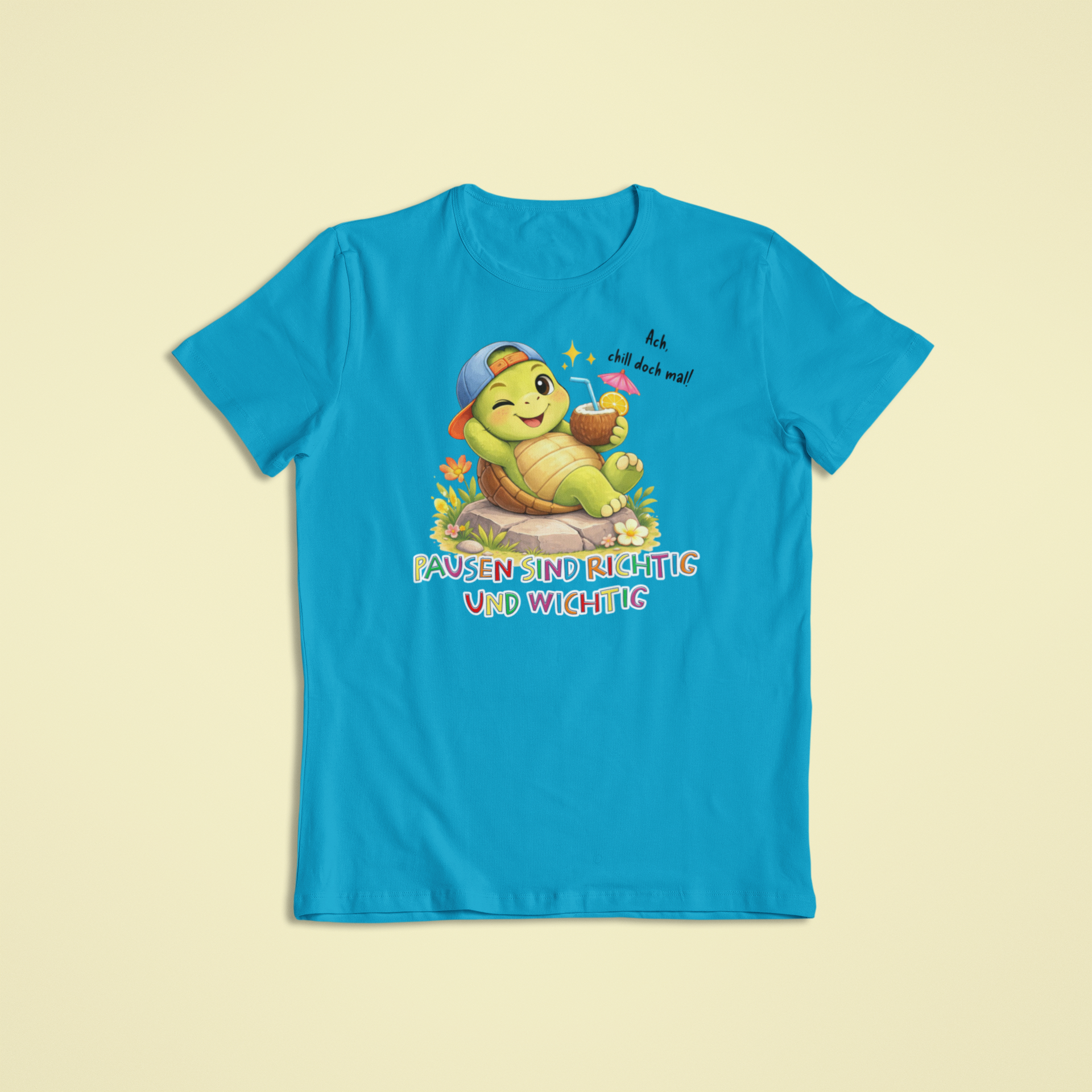 Kinder T-Shirt blau mit Timo der Schildkröte und Affirmation „Pausen sind richtig und wichtig“ – Achtsamkeits Kleidung für Kinder von Sinachtsam