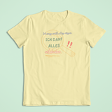 T-Shirt in Gelb mit dem Aufdruck: Ich darf alles entdecken – Einschulungskollektion von Sinachtsam