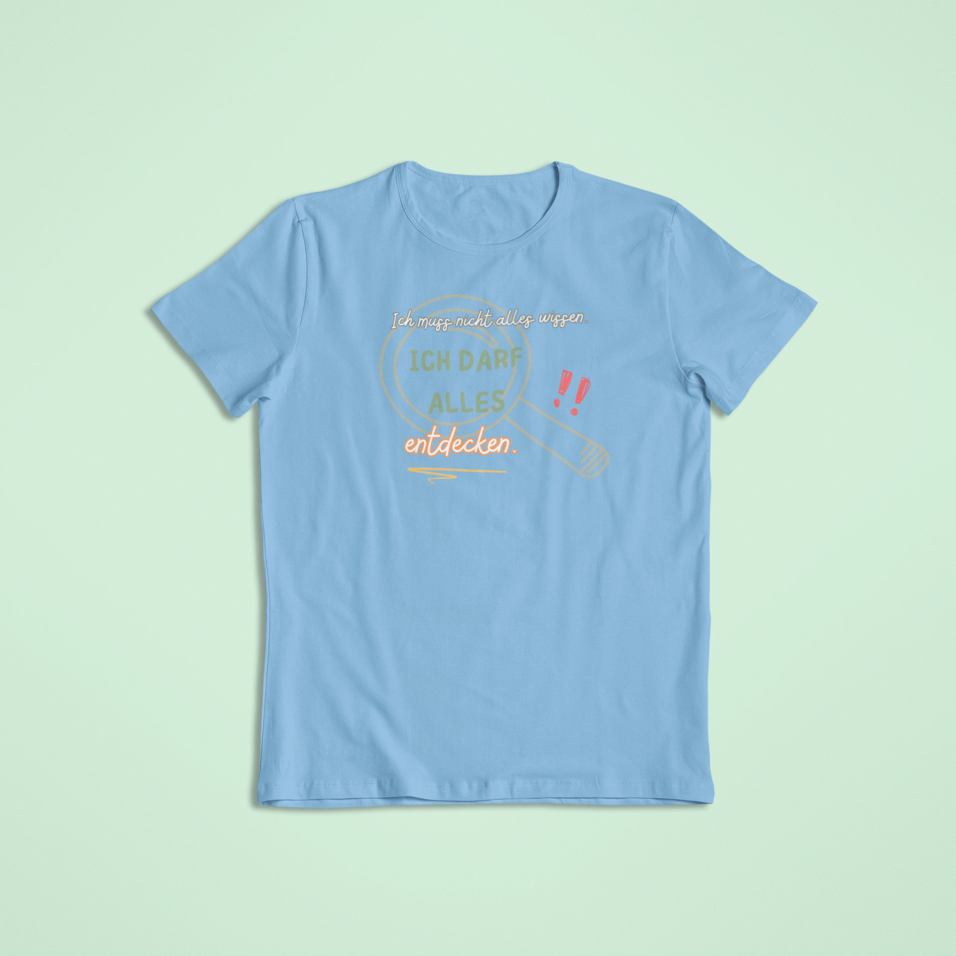 T-Shirt in Sky Blue mit dem Aufdruck: Ich darf alles entdecken – Einschulungskollektion von Sinachtsam